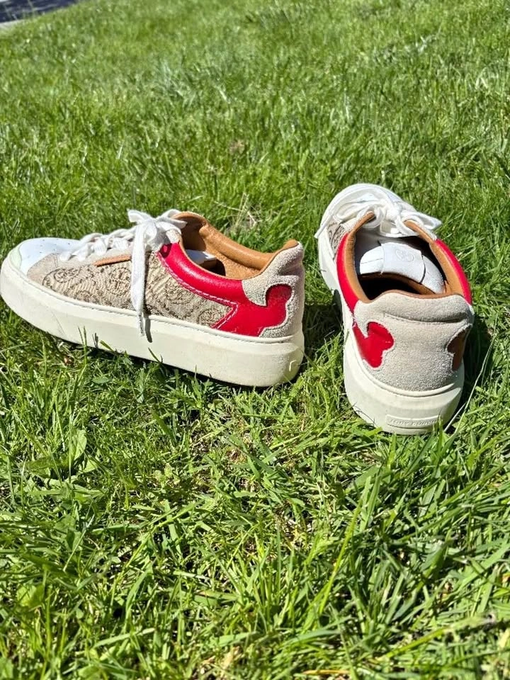 Tory Burch T Monogram Ladybug Hazel (red, 7.5)