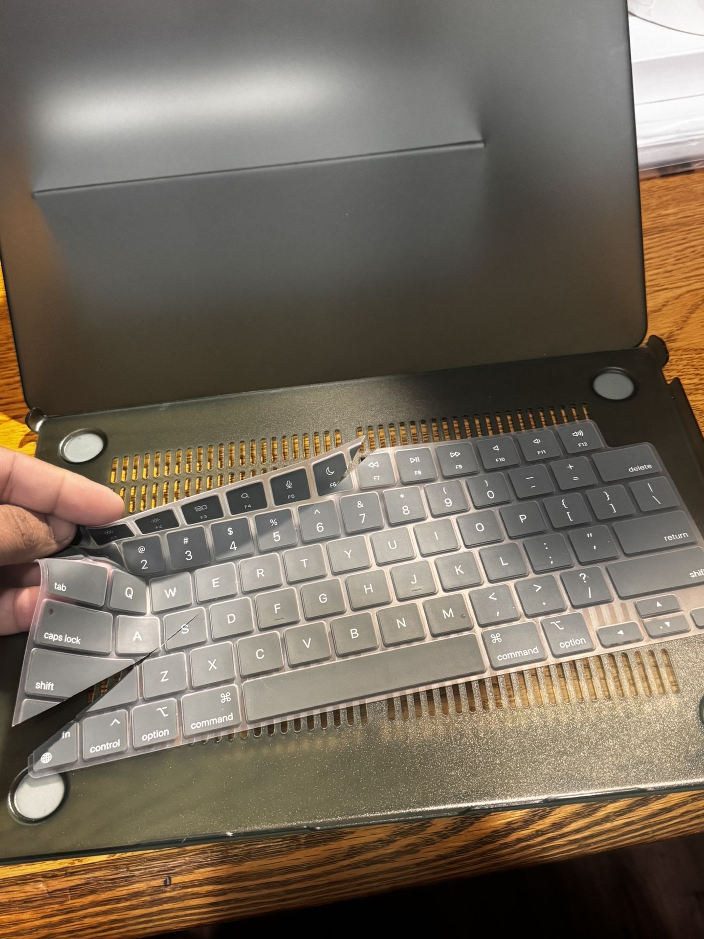 3 Laptop Cases with Screen Protectors and Keyboard Covers - photo 3