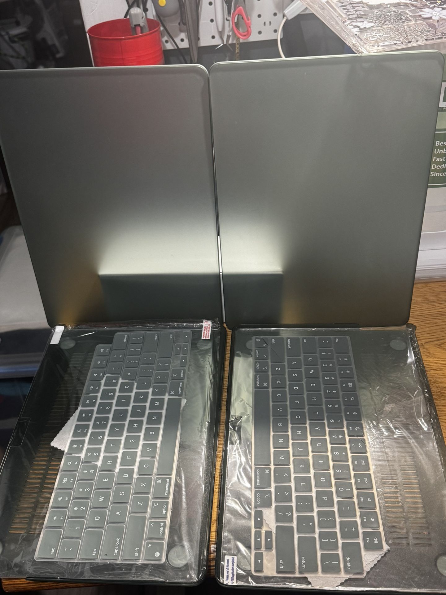 3 Laptop Cases with Screen Protectors and Keyboard Covers - photo 5