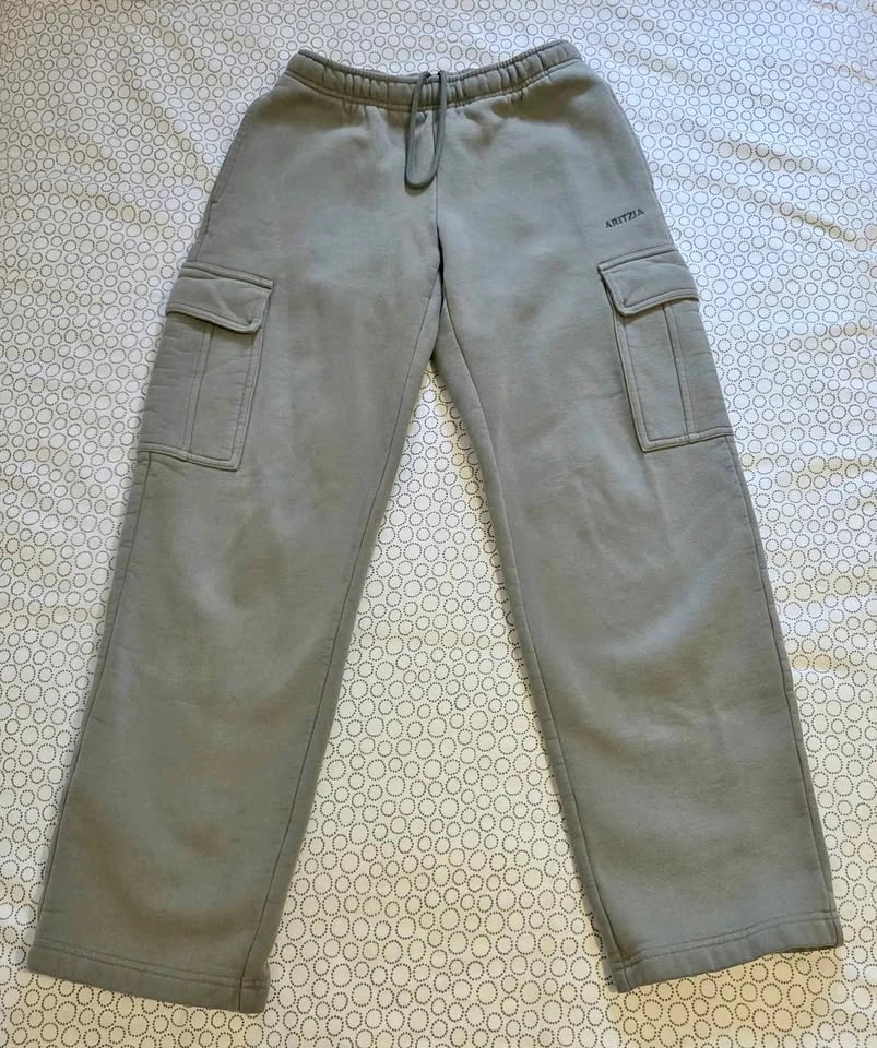 Aritzia Sweatfleece Green Cargo Pants - XS