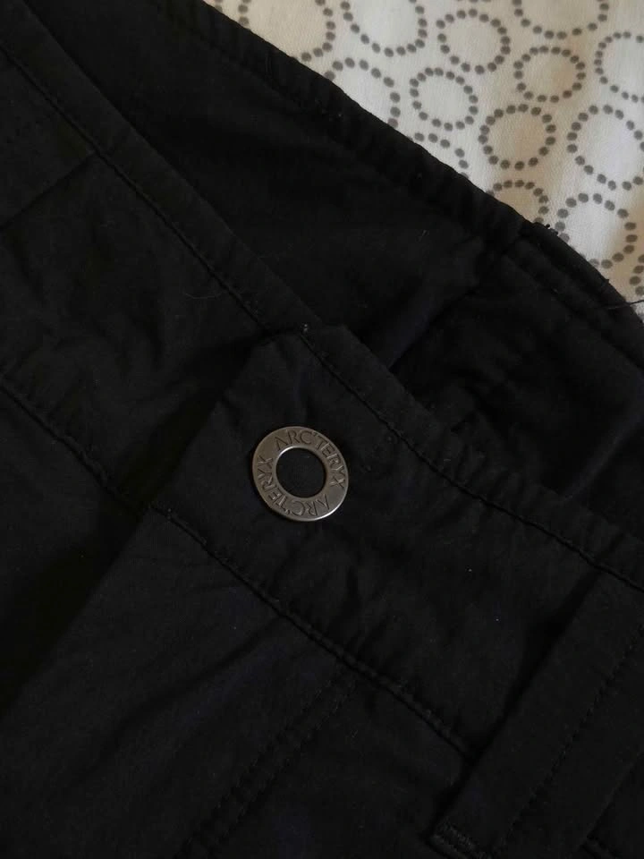 Arc'teryx Women's Pants – Small / Size 4 - photo 3