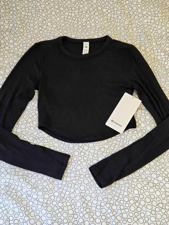 Lululemon Hold Tight Cropped Long Sleeve – Size 4, Black
