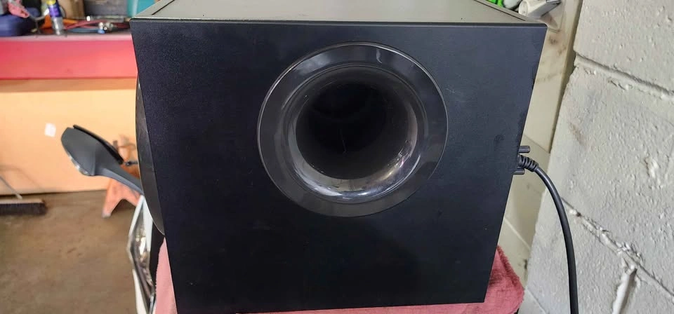 Logitech Z906 - photo 4