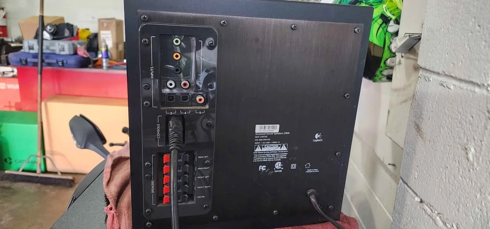 Logitech Z906 - photo 5