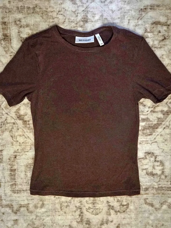 Weekday fitted tee – XXS