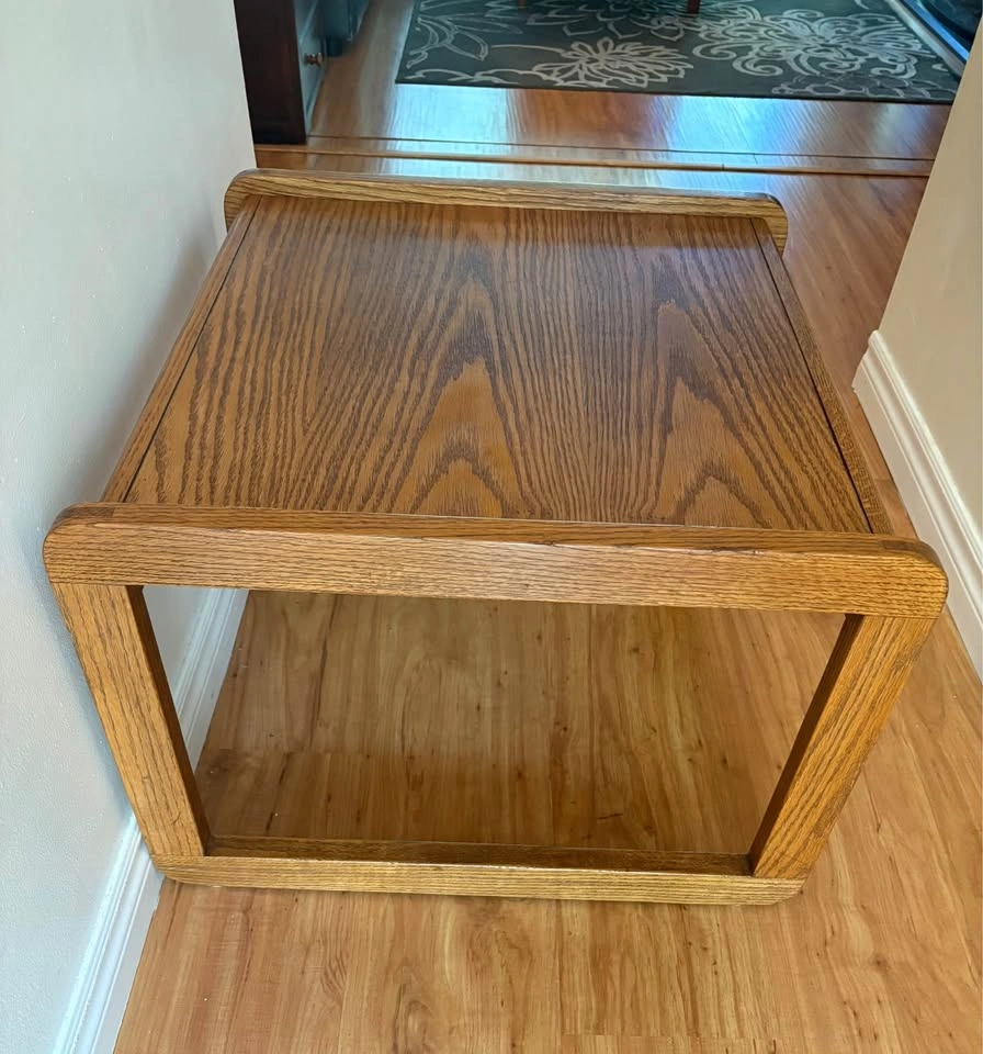 Vintage Mid-Century Modern Style Oak End Table / Side Table - photo 2