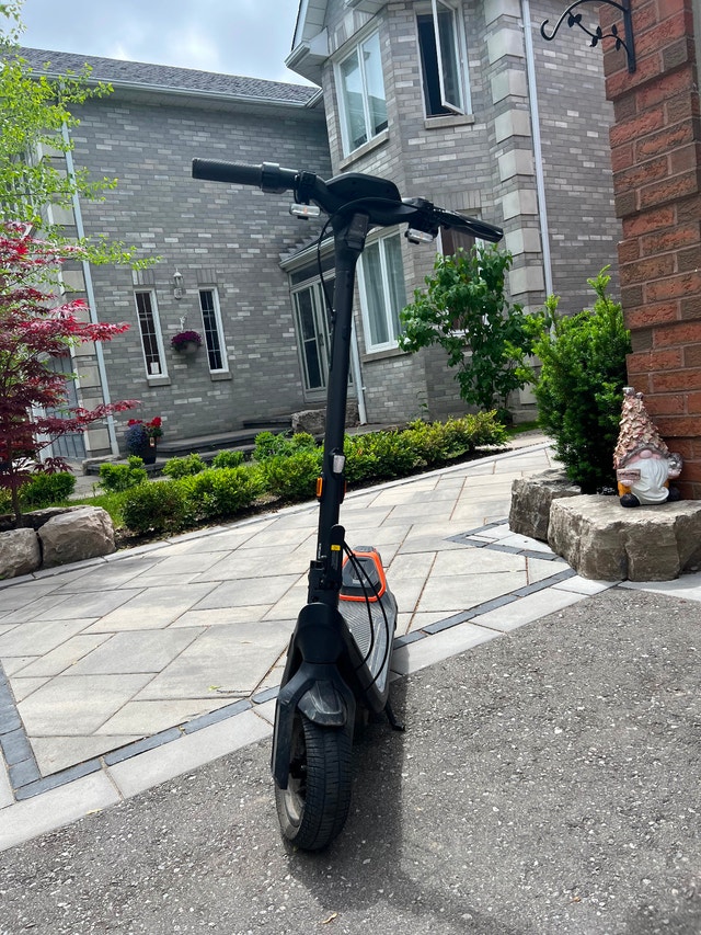 Segway P65 E-Scooter - Great condition - photo 4