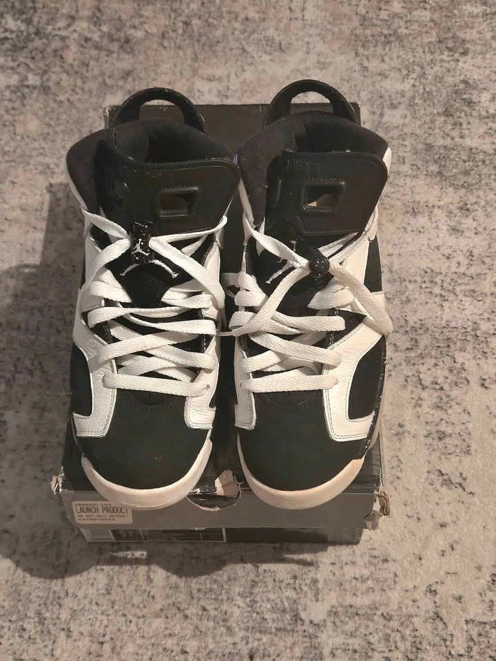 Air Jordan 6 Retro Oreo / Black White - Women's Size 7 - photo 2