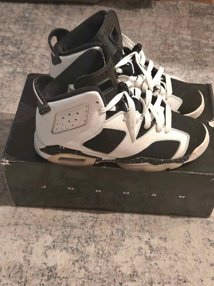 Air Jordan 6 Retro Oreo / Black White - Women's Size 7 - photo 3
