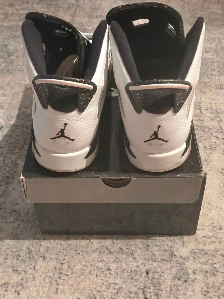 Air Jordan 6 Retro Oreo / Black White - Women's Size 7 - photo 4