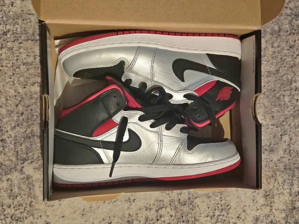 Air Jordan 1 Phat GS Silver/Black/Red – Size 5Y / Women's Size 7