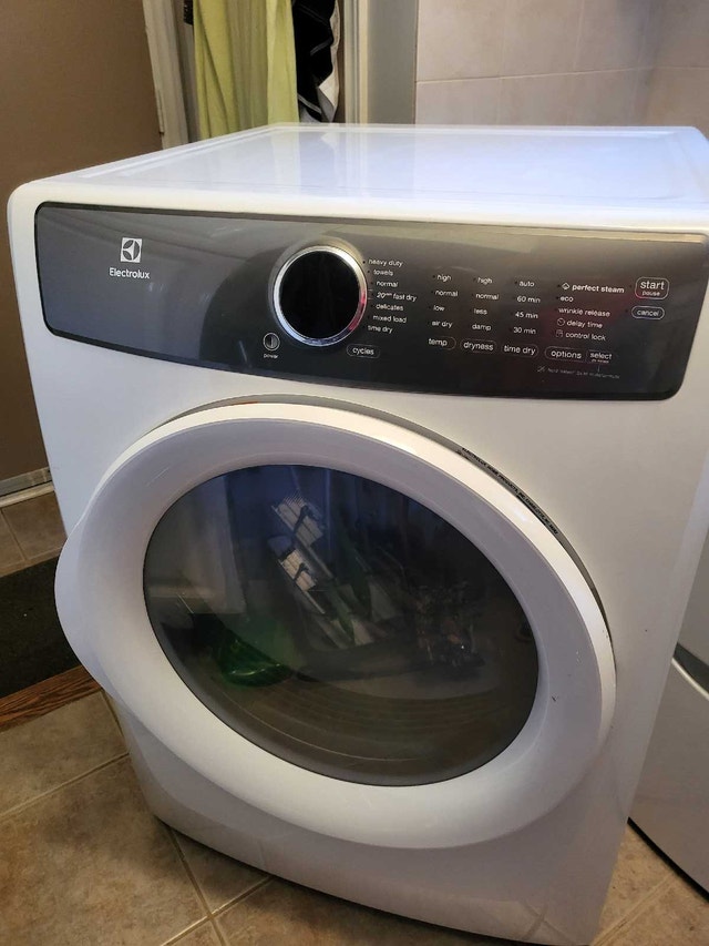 Electrolux washer and dryer - photo 2