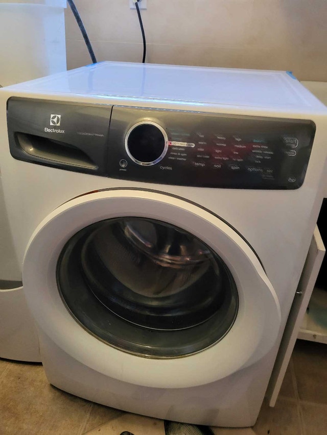 Electrolux washer and dryer - photo 3