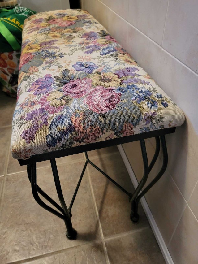 wrought iron cushion bench - photo 2