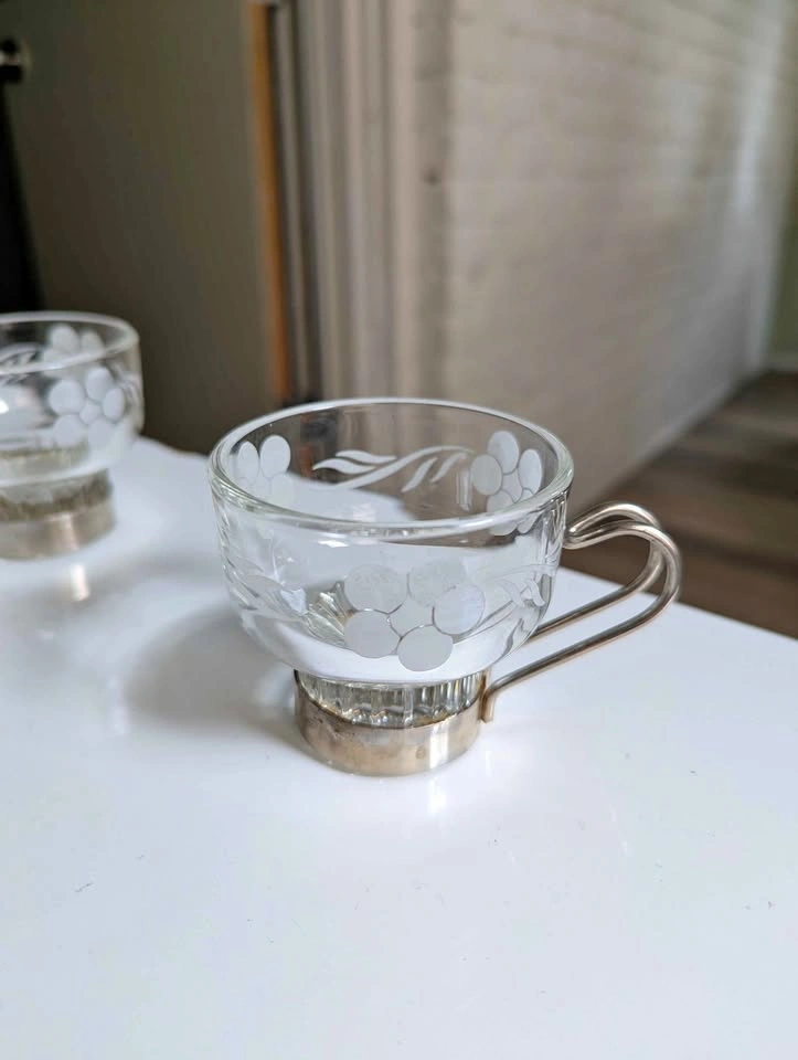 Vintage coffee cups with sugar bowl