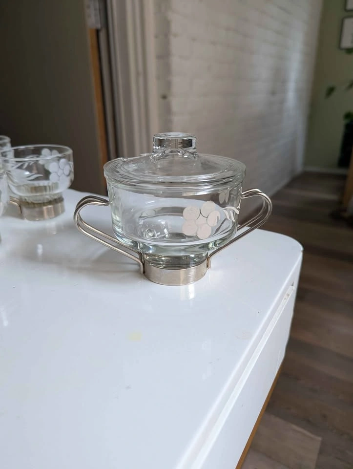 Vintage coffee cups with sugar bowl - photo 3