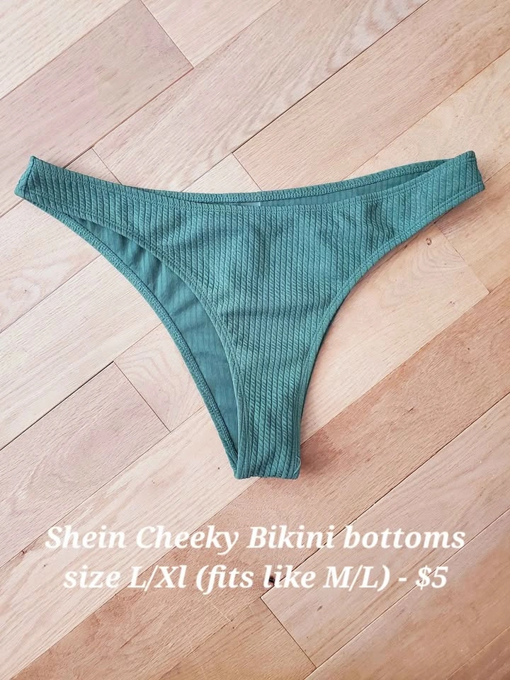 Women's Clothes! Great condition. - photo 2