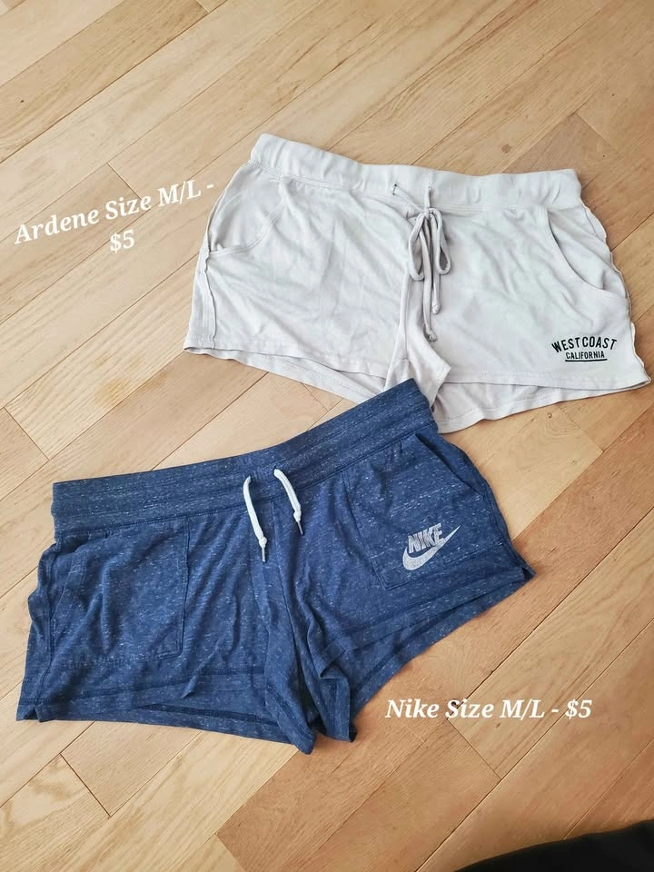 Women's Clothes! Great condition. - photo 3
