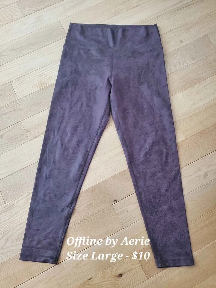 Women's Clothes! Great condition. - photo 4