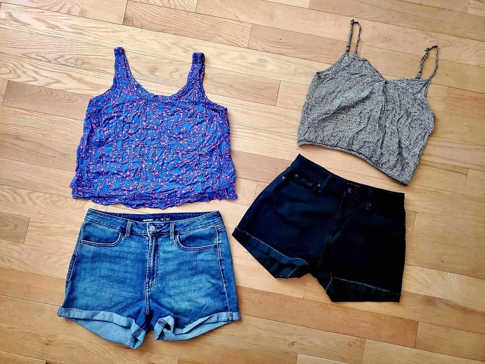 Lots of Women's Summer Clothes