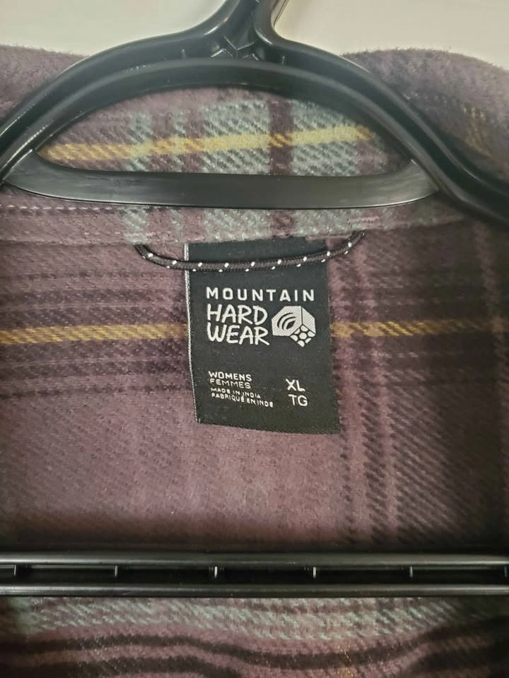 Mountain Hardwear Button Down - photo 2