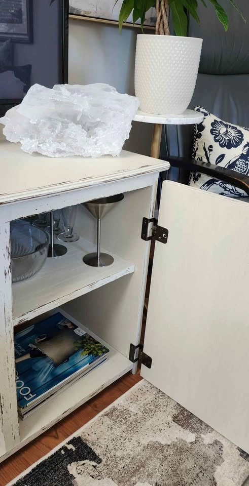 Vintage Solid Wood TV Stand/Cabinet - photo 2