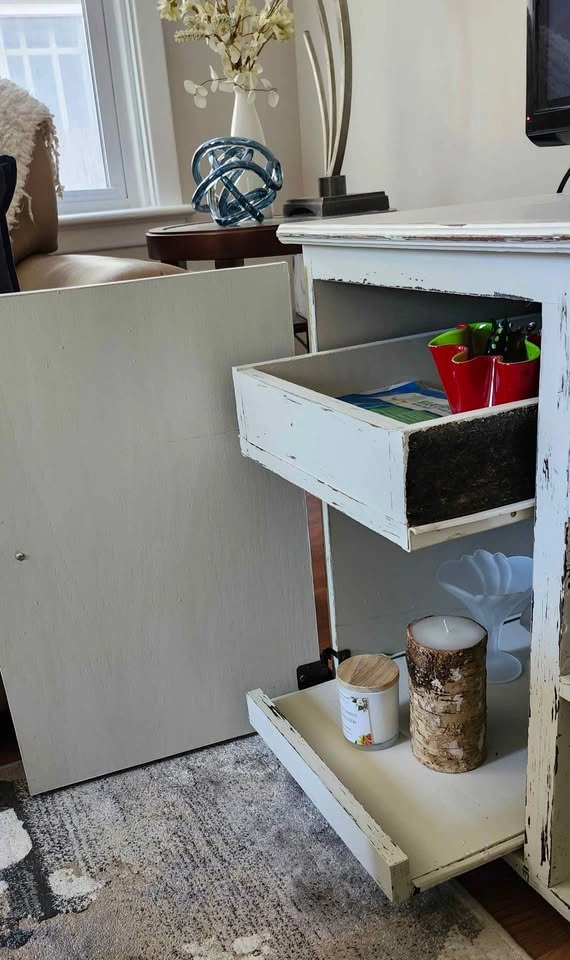 Vintage Solid Wood TV Stand/Cabinet - photo 3