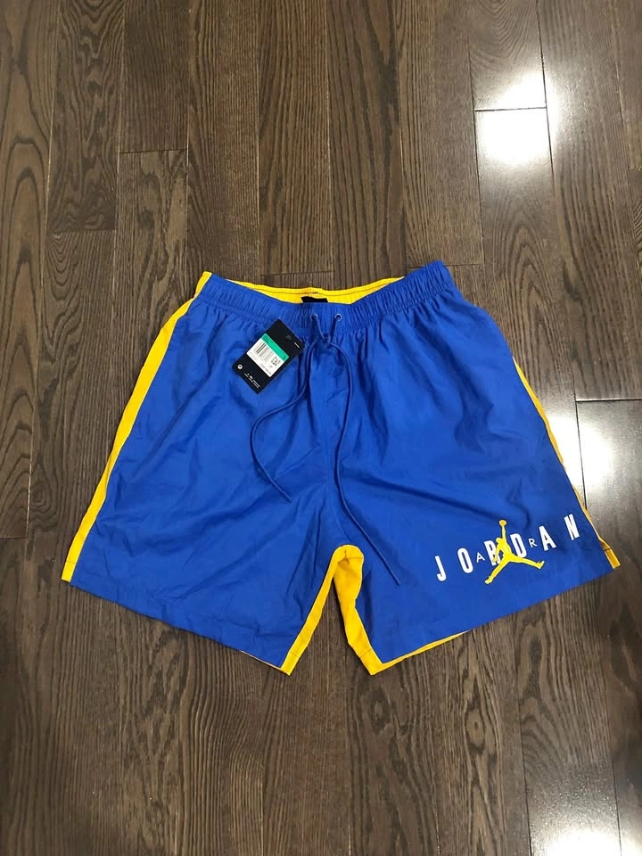Authentic Nike BNWT basketball shorts size XL