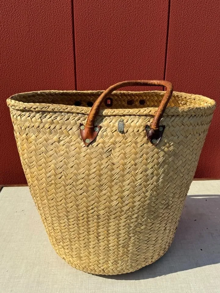 Large 1950's Woven Straw Bag w/ Leather Handles