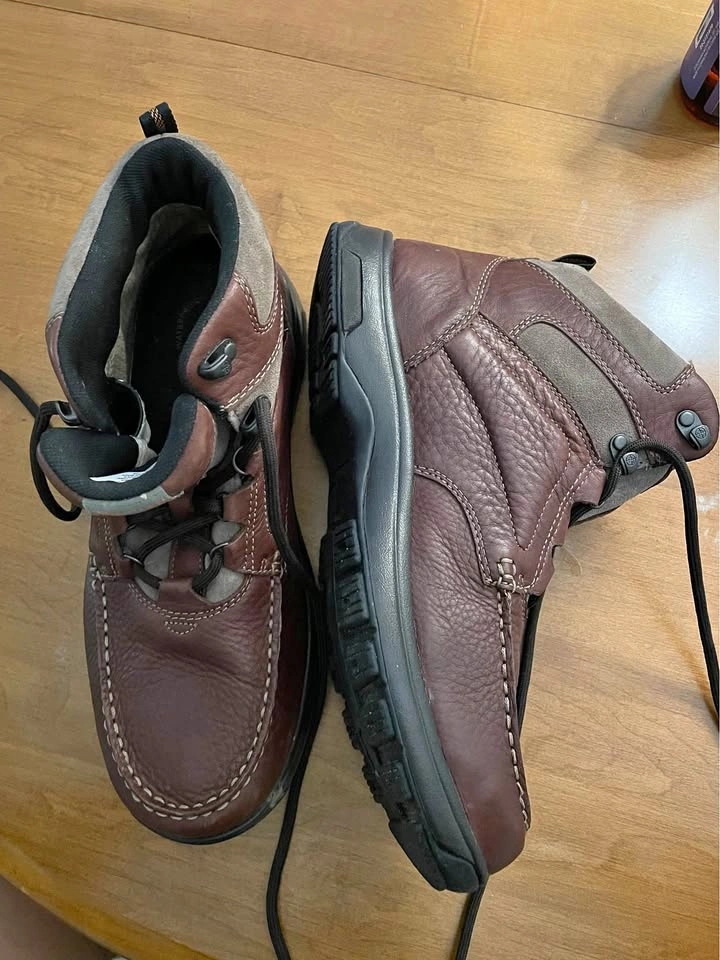 Size 11.5 Men’s US - Rockport Men's Leather Boots