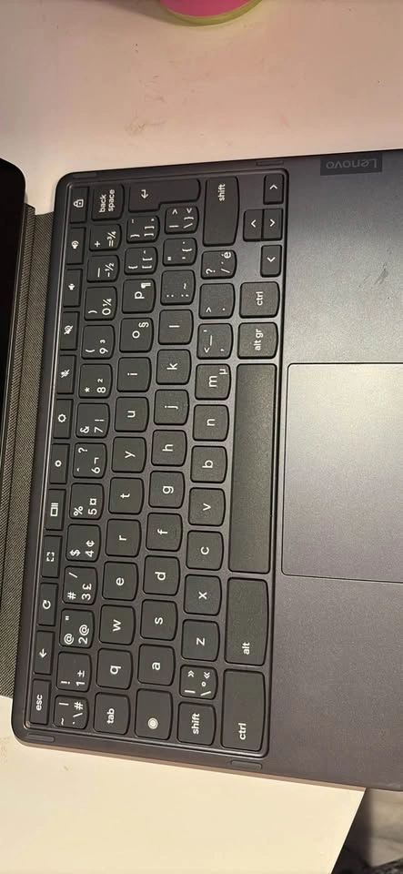 Lenovo touchscreen tablet with keyboard - photo 2