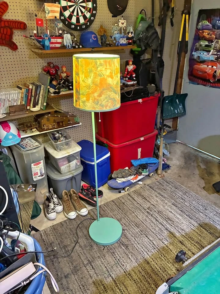 Floor lamp