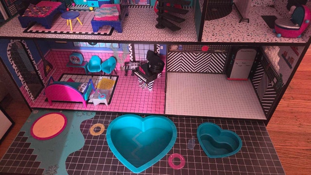 L.O.L. Surprise! OMG House