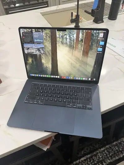 Apple MacBook Air 15.3” M5 Laptop - Silver (16GB/512GB/macOS) - photo 3