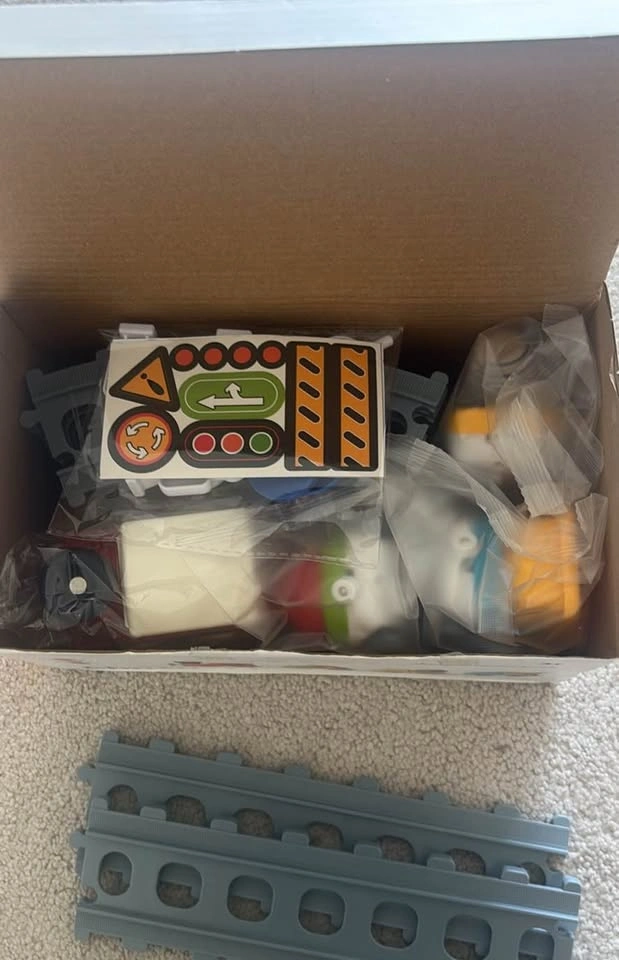 Yonger Chucu Chu Magnetic Construction Train Toy Set - photo 3