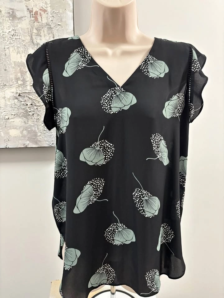 LOFT Ruffle Sleeve Black Blouse ~ Small Petite⚽️