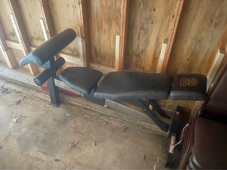 Adjustable bench