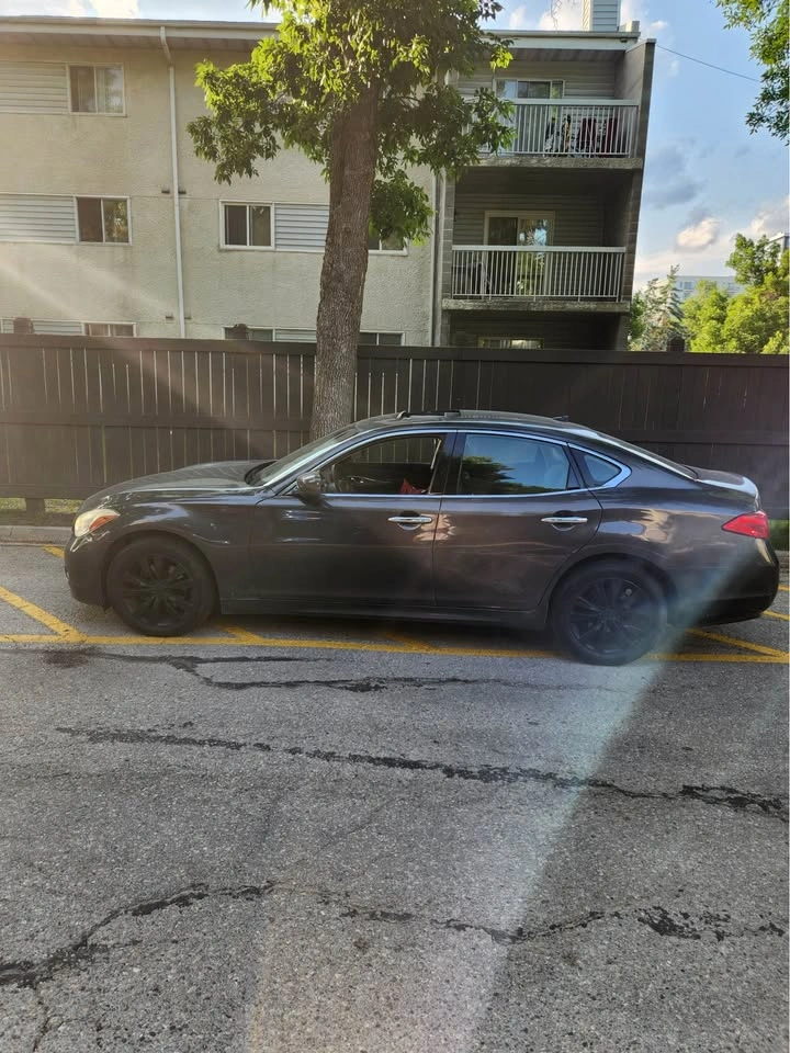 2011 Infiniti m37x - photo 2