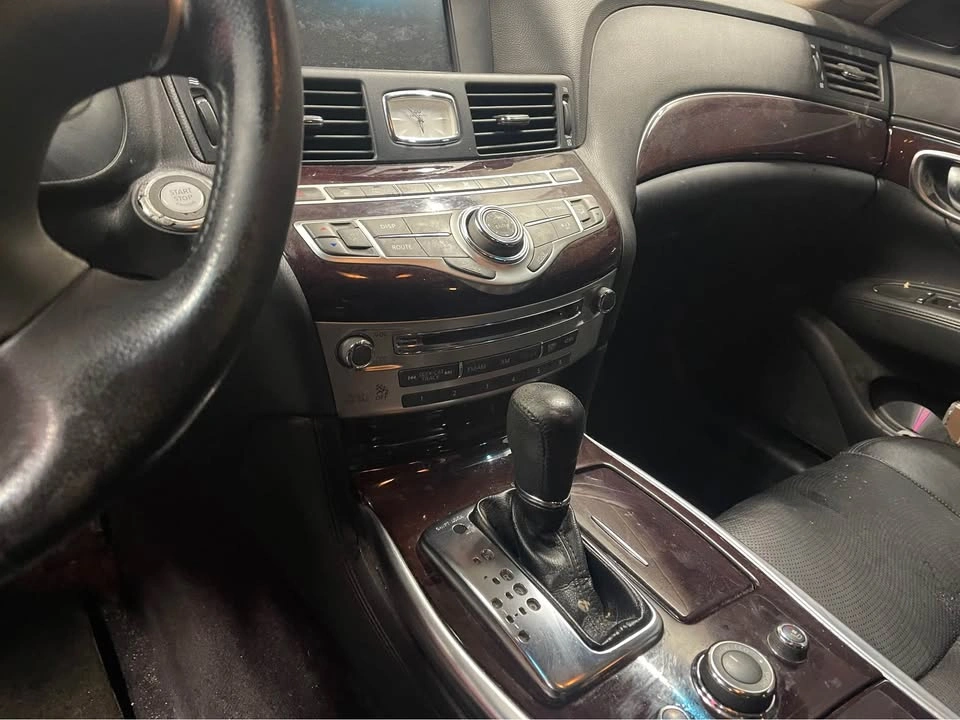 2011 Infiniti m37x - photo 4