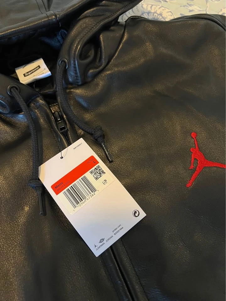 Supreme x Jordan Hooded Leather Jacket ‘Black’ - photo 5