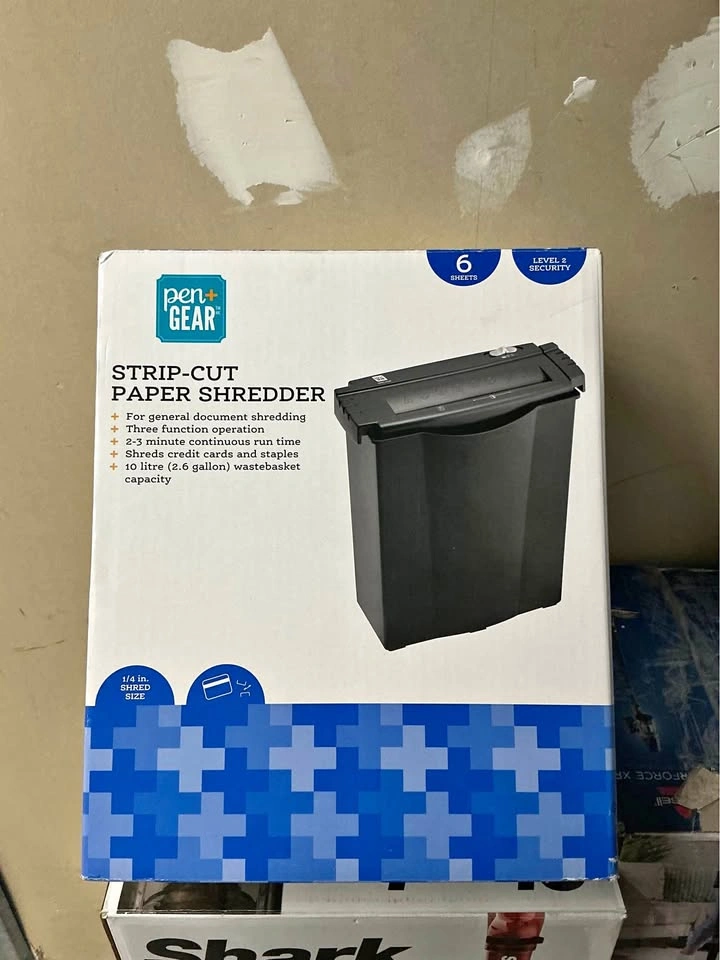 Pen+Gear Strip-Cut Paper Shredder