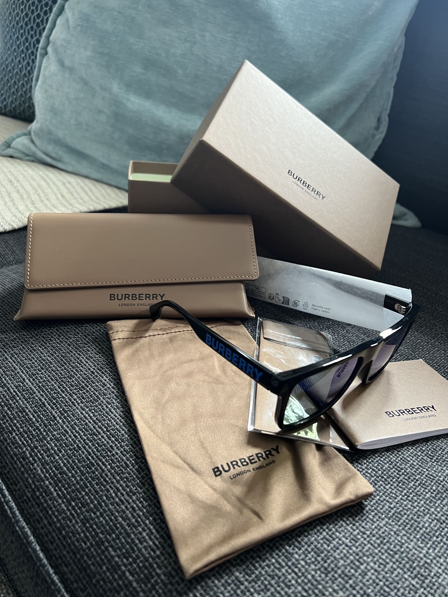 Burberry Black Sunglasses With Blue Temple Branding