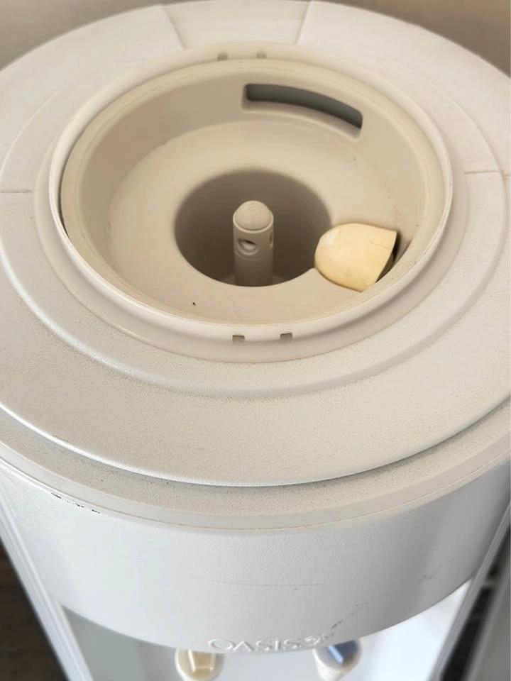 Oasis Hot & Cold Water Cooler - photo 3