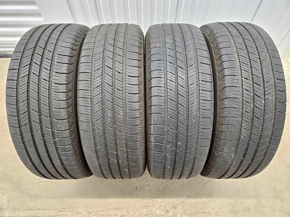 Michelin Defender All Season Tires 225/65R17