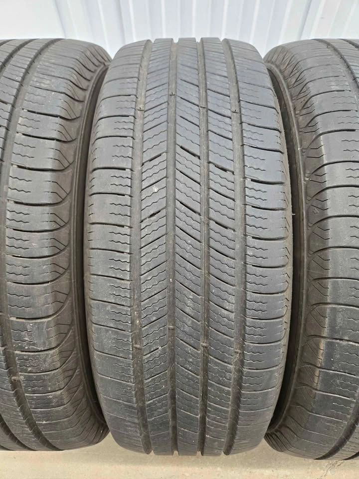 Michelin Defender All Season Tires 225/65R17 - photo 3