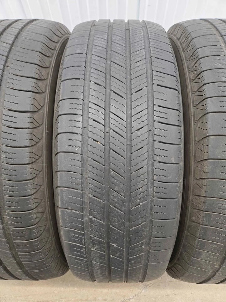 Michelin Defender All Season Tires 225/65R17 - photo 4