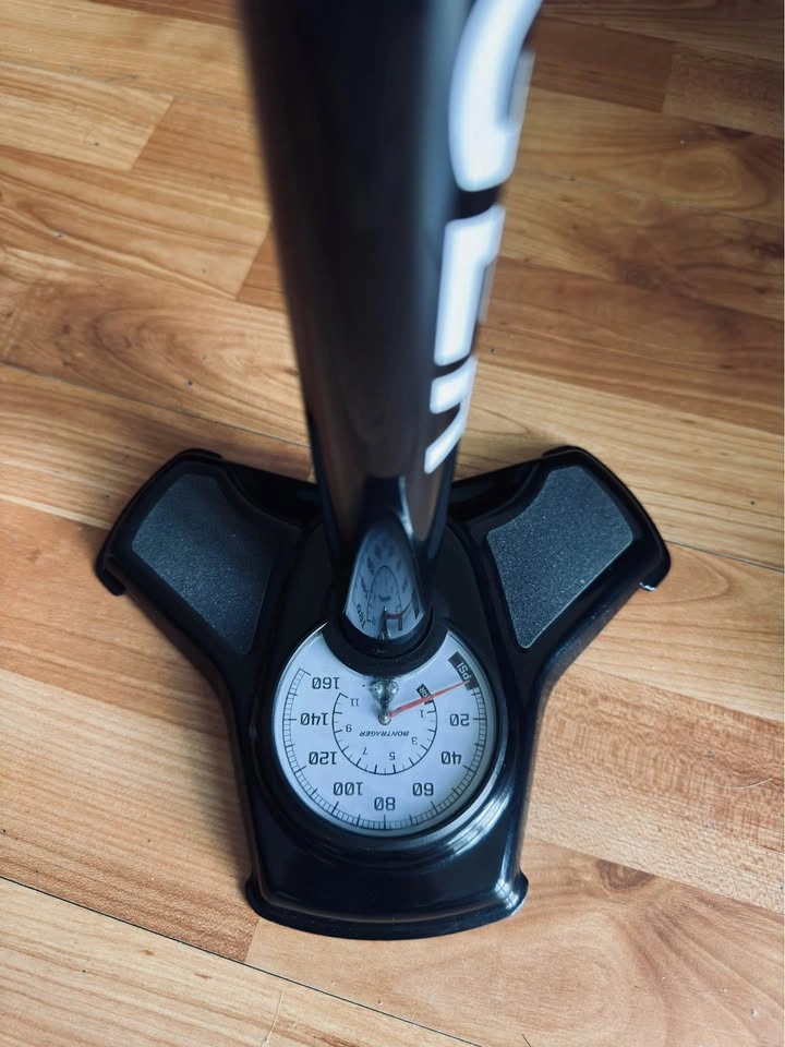 Bontrager Charger Floor Pump - photo 2
