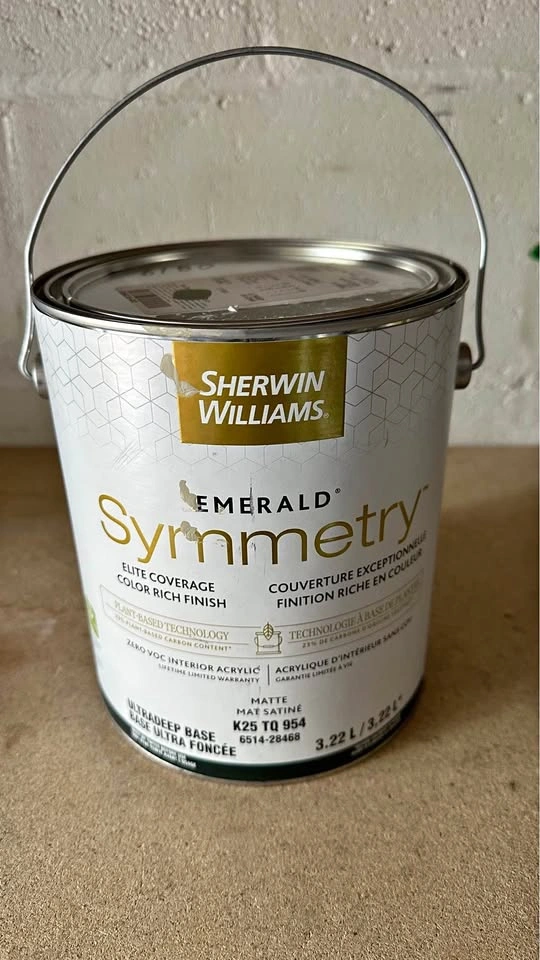 Paint New Full Gallon Latex Flat - Green
