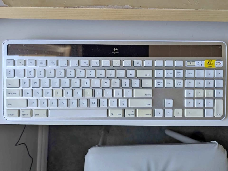 Logitech K750 Solar Wireless Keyboard for Mac