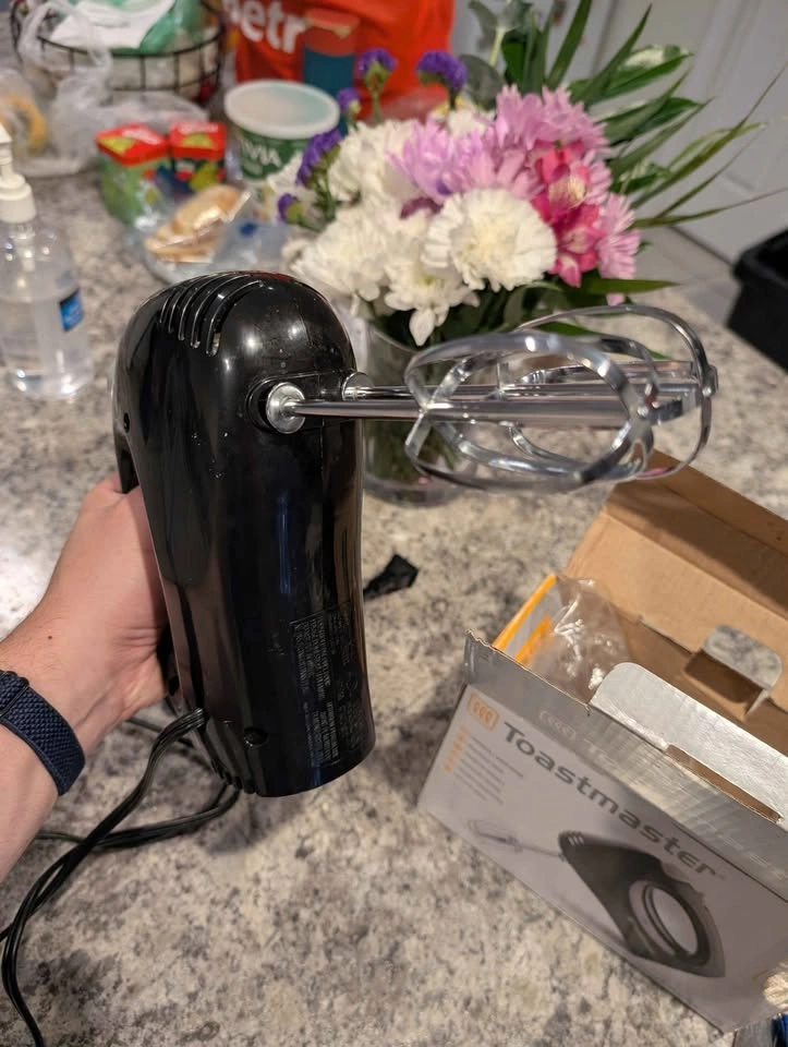 Toastmaster Handheld Mixer - photo 3